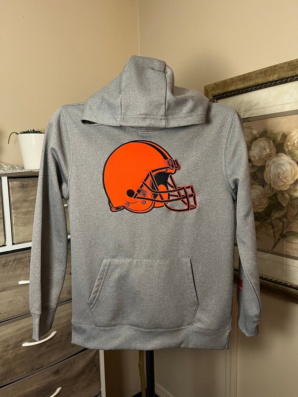 Cleveland Browns NFL Youth Gray Pullover Hoodie Helmet Logo